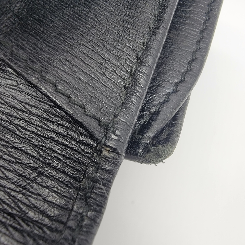 Authentic Preowned Gucci Bifold - Picture 13 of 16